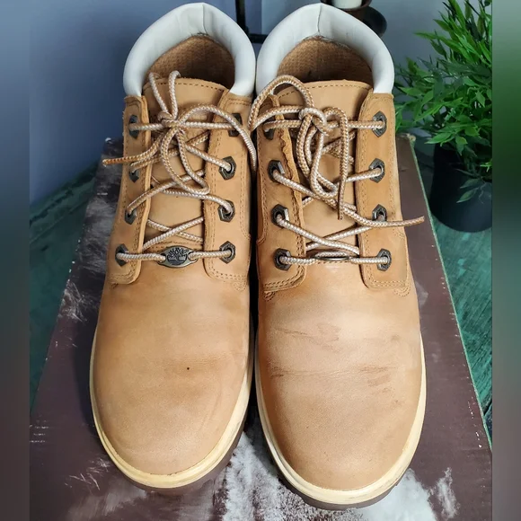 Timberland Chukka Boots - Picture 3 of 12